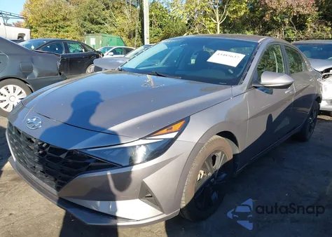 2023 Hyundai Elantra Hybrid Blue z USA, uszkodzony, nr VIN KMHLM4AJ7PU041983